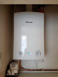 Horsham, Crawley, Biggin Hill, Sevenoaks, Oxted, Wadhurst, Maidstone, Tunbridge Wells, Tonbridge, heating and plumbing D Evans,Boiler installations servicing and breakdowns,Central heating installations and repairs, Power flushing, Bathroom design and installation,General maintenance,Emergency call outs